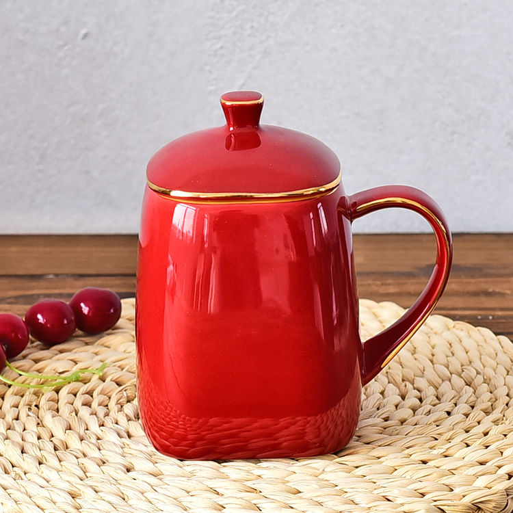 Red Glazed Bone China Covered Cup