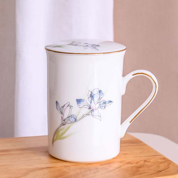 Yulan Magnolia Bone China Covered Cup