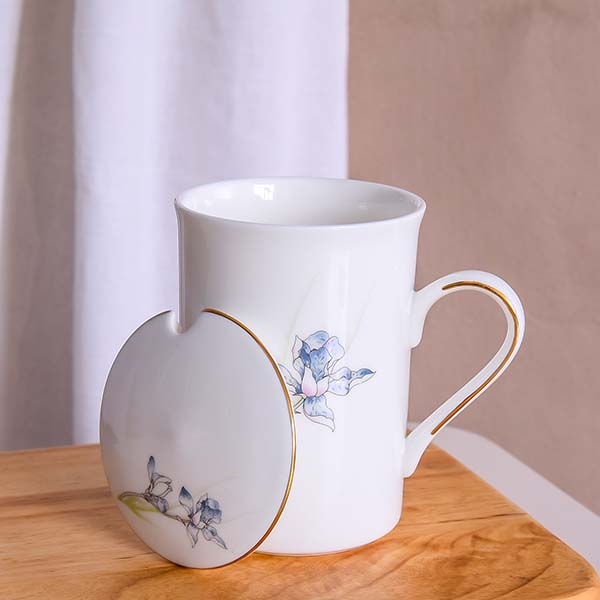 Yulan Magnolia Bone China Covered Cup