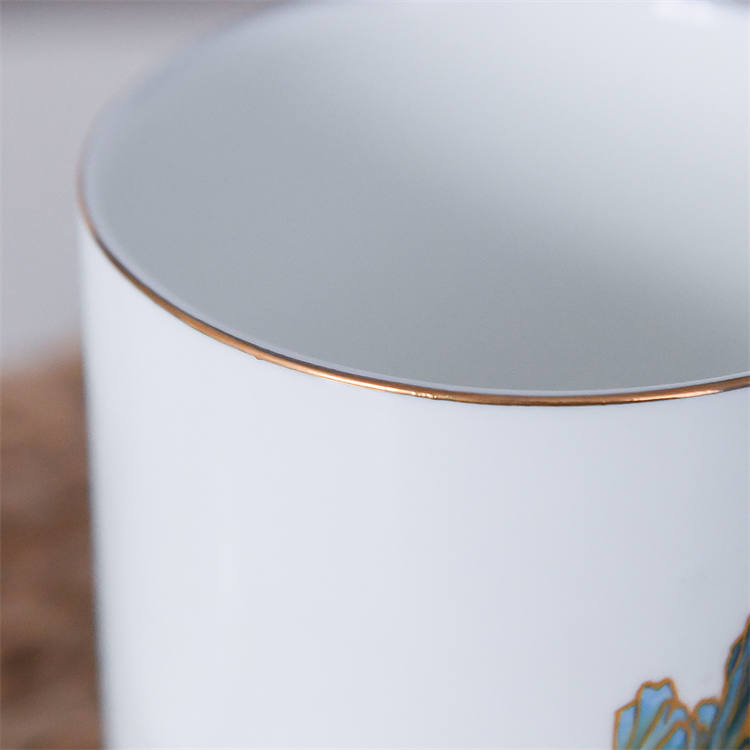 Endless Rivers and Mountains Bone China Tea Strainer Covered Cup