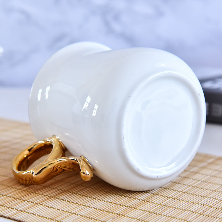 Golden Handle Bone China Tea Strainer Covered Cup