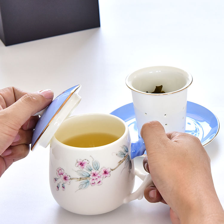 Hand-drawing Bone China Tea Strainer Covered Cup 1