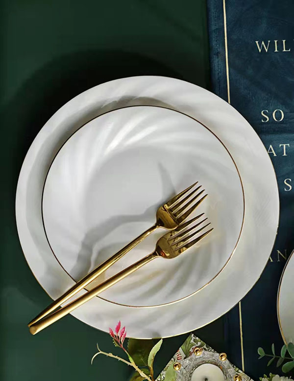 High Mountains and Flowing Water Bone China Relief Dinnerware