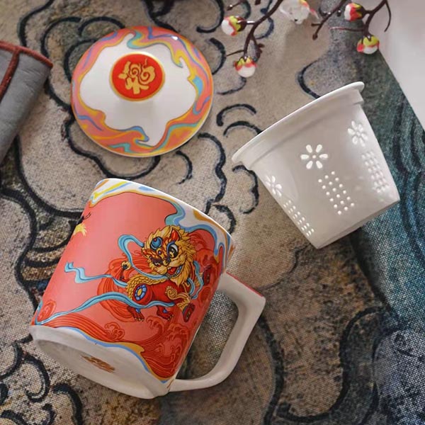 Lucky Lion Bone China Tea Strainer Covered Cup