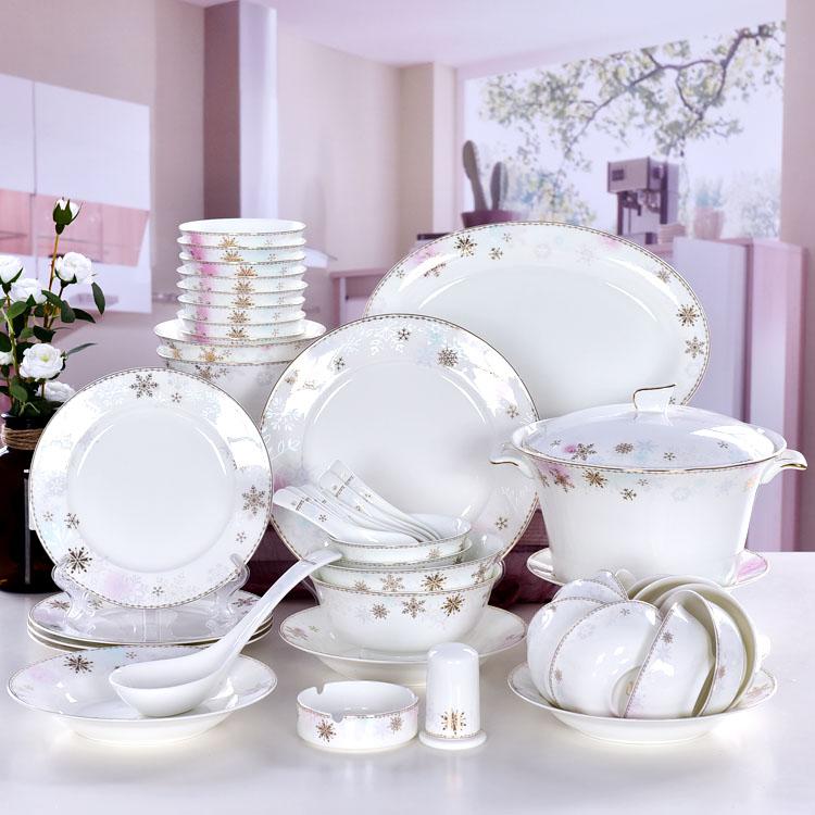 40-piece Flower in Snow Porcelain Dinnerware