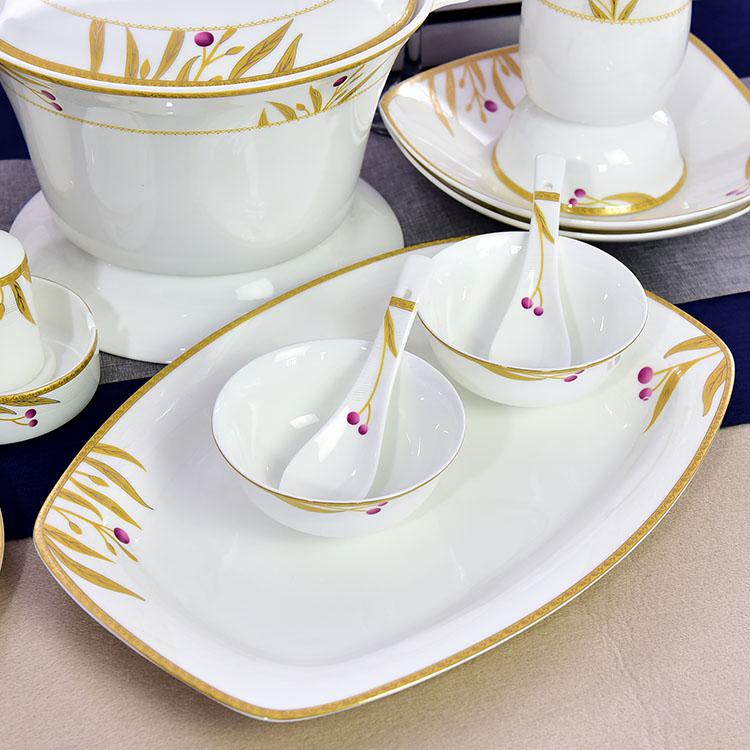 52-piece Porcelain Dinnerware