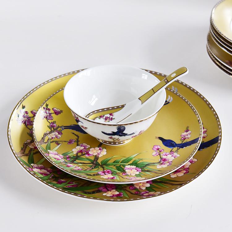 60-piece Singing Birds and Aromatic Flowers Porcelain Dinnerware