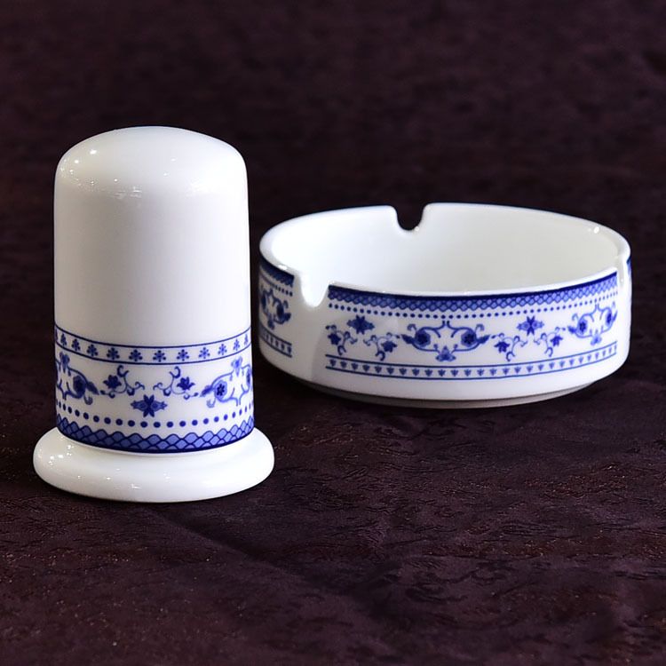 Blue and White 51-piece Porcelain Dinnerware Present Suit