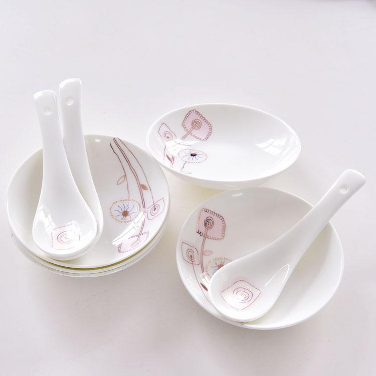 Chic Lifestyle 4-piece Porcelain Dinnerware