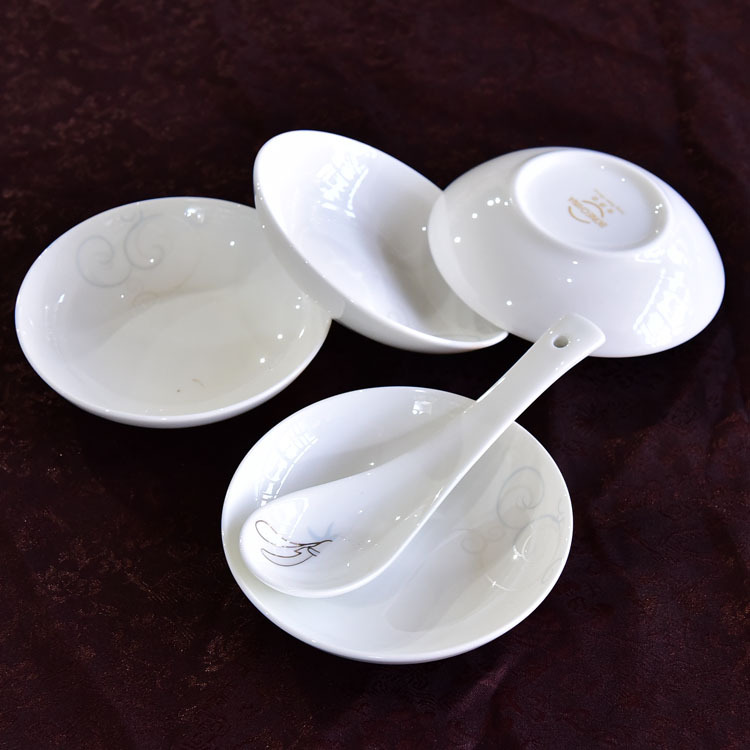 Fascinating 46-piece Porcelain Dinnerware