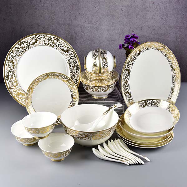Relief Golden Porcelain 28-piece Dinnerware