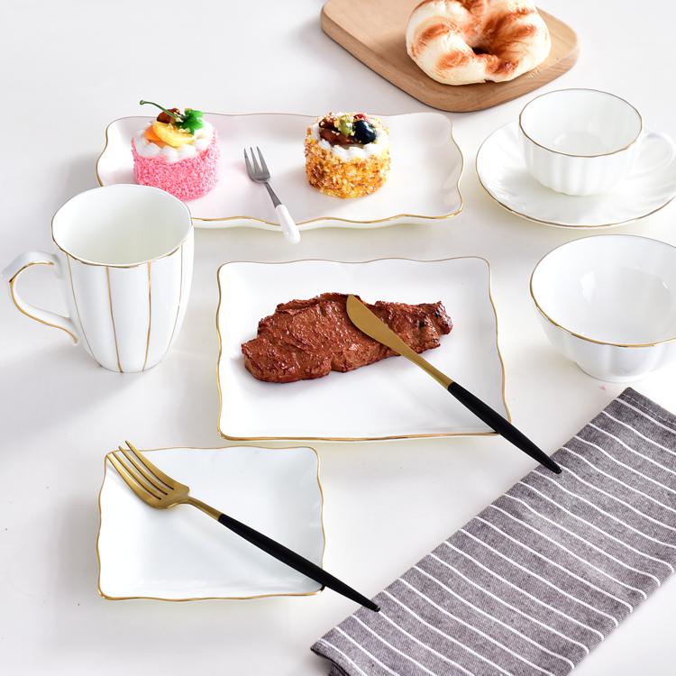 Wave Rimmed Porcelain Dinnerware