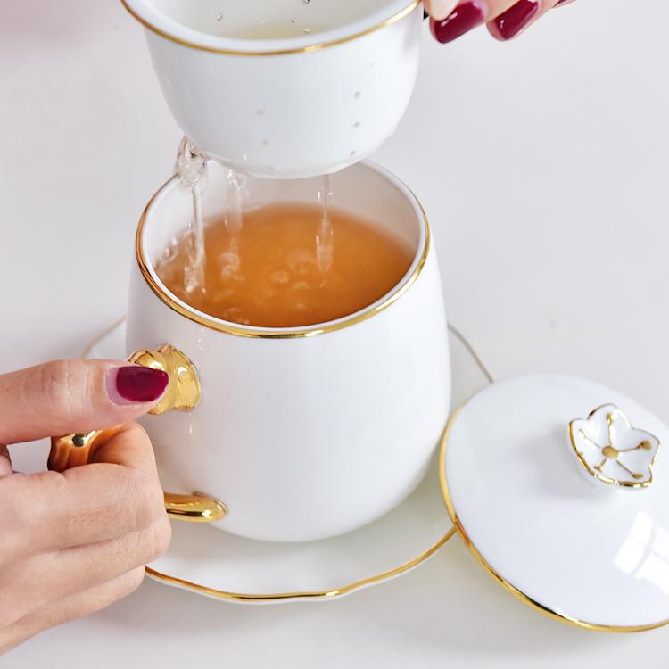Beautiful Branches Porcelain Tea Strainer Covered Cup