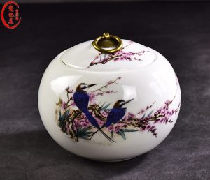 High Capacity Ball-shaped Porcelain Tea Caddy