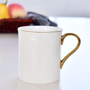 Golden Handle Porcelain Mug 1