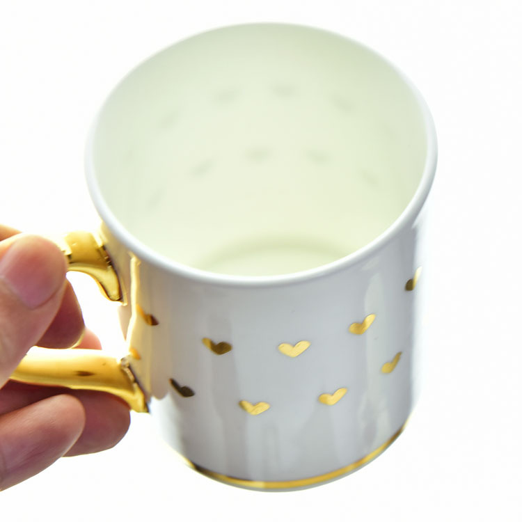 Golden Handle Porcelain Mug 2