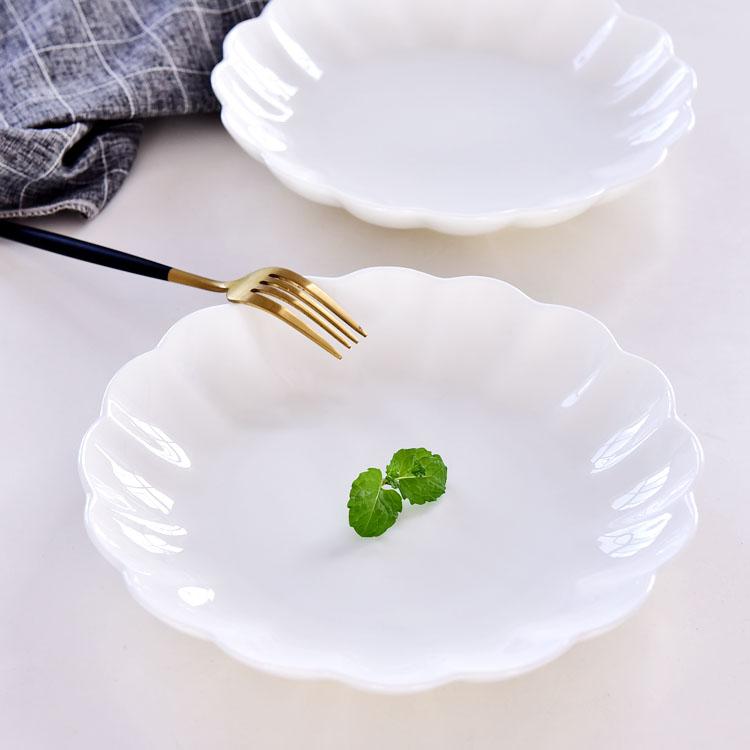 8 Inch White Wave Rimmed Porcelain Plate