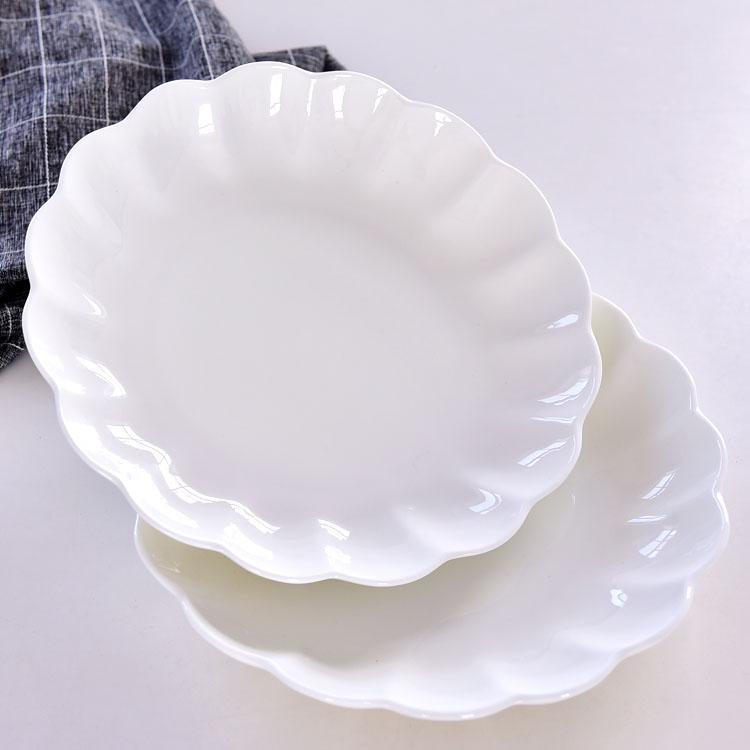 8 Inch White Wave Rimmed Porcelain Plate