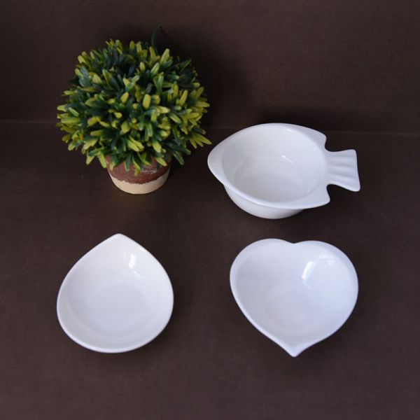 Creating a Zen Table: Selection and Pairing Tips for the 3 Major Styles of Japanese Porcelain Dinnerware